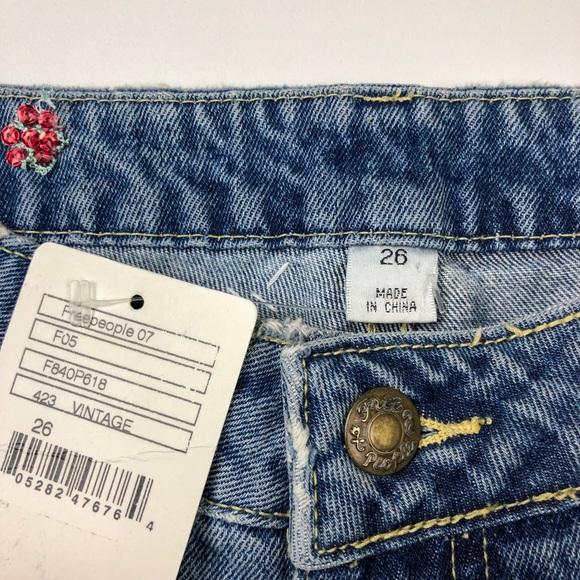 Free People Vintage Patch Embellished Jeans H484 - Picture 5 of 8